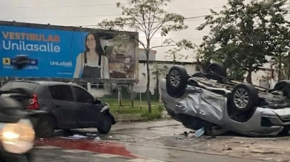 Motorista envolvido em acidente em Niterói relata importância do cinto e da cadeirinha